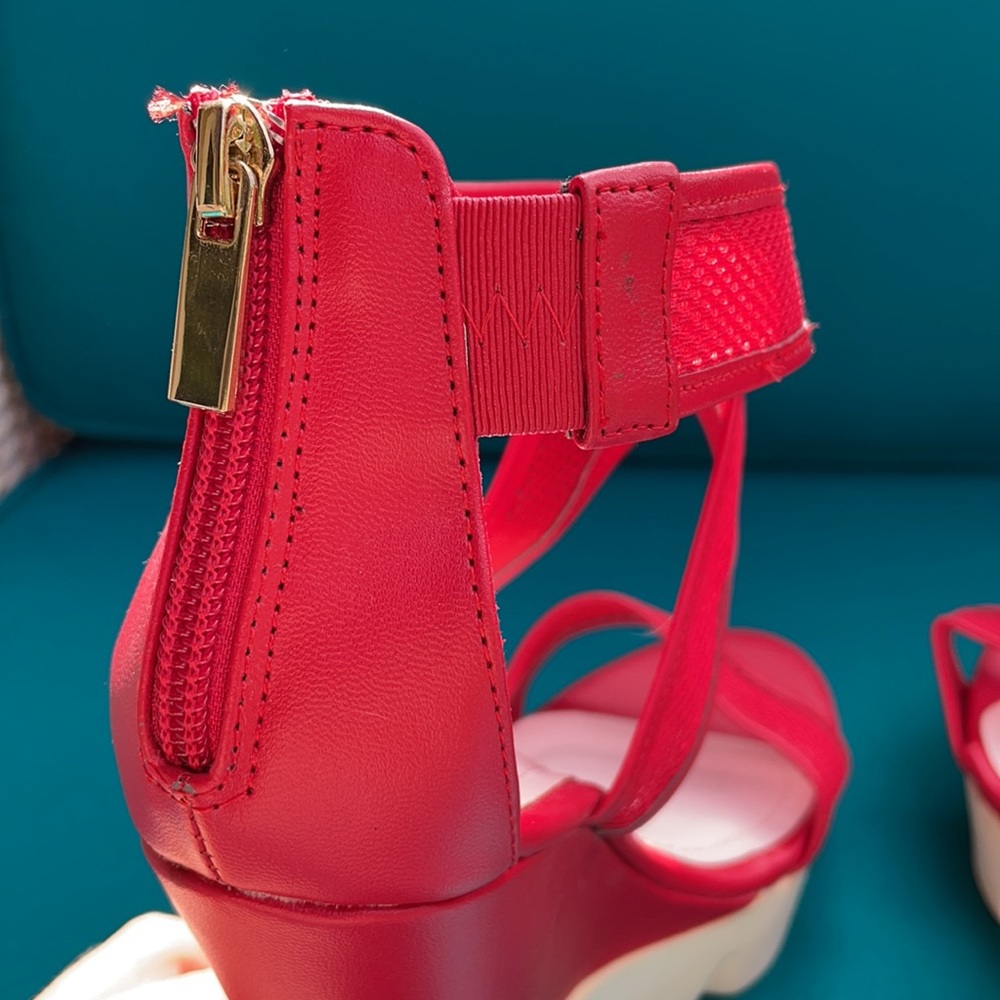 Shoes - Picture 4 of 5